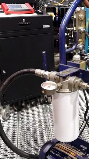 Hydraulic system maintenance nobody talks about #mechanic #tutorial
