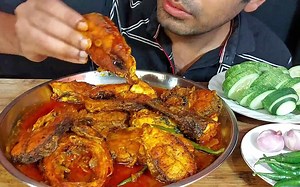 入口即化的印度鲜鱼玛莎拉搭配辛辣的青椒洋葱和清爽的黄瓜片_哔哩哔哩_bilibili