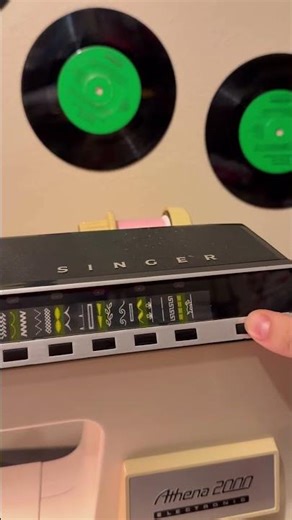 Singer Athena 2,000 Discovery 🎉