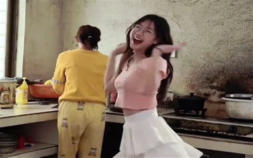 妈妈让我滚出去