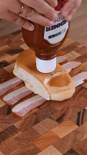 A little trick and the bread with bacon turn into a genius breakfast | American Food