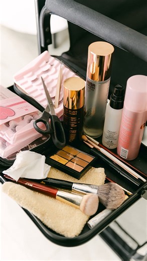 Mackenzie ✿ Wisconsin Esthetician and MUA on Instagram: "I’m trying to concentrate, babe! 😅 You made me nervous 🏷️ #bridalmakeupartist #naturalmakeuplook #bridalglow bridal makeup, wedding makeup inspo, wedding makeup inspiration, natural bridal makeup, soft glam bridal makeup, radiant glow bridal makeup, dewy bridal makeup look, classic bridal glam, timeless wedding makeup, minimal bridal look, glam for wedding photos, long-wear bridal makeup, skin-first bridal makeup, bridal makeup ideas for