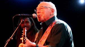 Jimmy Buffett Busts Out ‘Scarlet Begonias’ In London