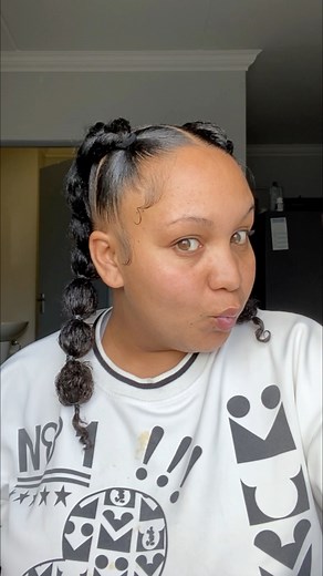 7.4K views · 244 reactions | Cute school hairstyle with Design Essentials Design Essentials Products can be found at selected Clicks store as well as Clicks online and www.nichebeauty.africa 﫶 #clicks_sa #designessentialssa #nichebeautyafrica #bodyographysa #beauty #haircare #curlygirls #hairgrowth #naturalhair #shampoo #washday #naturalhairtiktok #hairstyletutorial | Afrolecia Oliver | Facebook