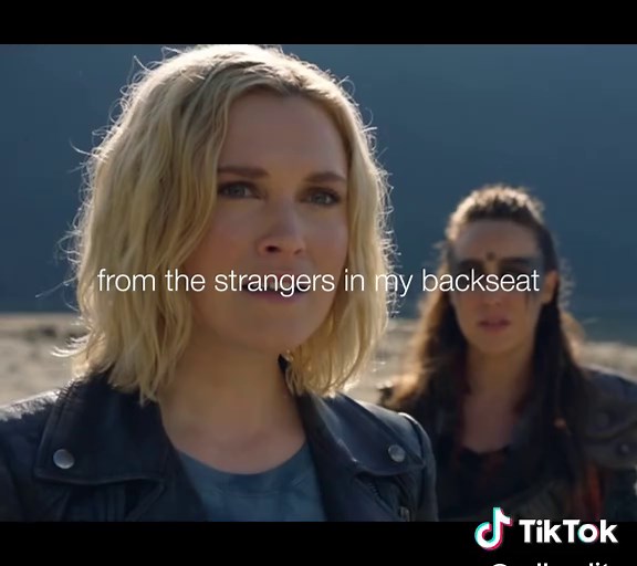 Exploring Clarke and Lexa's Journey in The 100