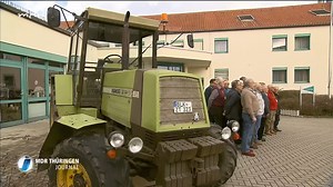 Der "Fortschritt ZT 300" war der Trabbi unter den Traktoren: Immer zu­ver­lässig und für jeden Hobby­mech­aniker leicht zu re­pa­rieren. Am Wochen­ende trafen sich Land­ma­schi­nen-Fans zu einem be­son­deren Oldtimer-Treffen in Gera und huldigtem dem DDR-Trecker. | MDR Thüringen