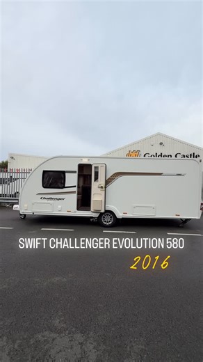 Used 2016 Swift Challenger Evolution 580 – 4 Berth Dealer Special with Island Bed, Alde Heating & Motor Mover. £15,950 💰#caravanlife A superb, high-specification dealer special in lovely condition. We think this is a fantastic package, combining the sought-after island bed and end washroom layout with premium Alde central heating. It’s been fully damp-checked by our workshop and comes with a motor mover, ATC, external BBQ/mains points, and an upgraded 150W solar panel. | Golden Castle Caravans 