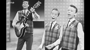 18K views · 1.1K reactions | Robin Gibb, Maurice Gibb & Barry Gibb...