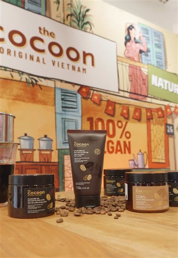 Những trải nghiệm đầu tiên của người dùng tại Pháp với các sản phẩm của Cocoon cũng như không khí rộn ràng của pop up store tại Paris đã được ghi nhận và cập nhật về cho “đầu cầu Việt Nam”. Mời bạn cùng chúng tôi lắng nghe cảm nghĩ của bạn bè quốc tế khi họ sử dụng nông sản từ đất Việt để làm đẹp nhé. #Cocoon #CocoonInFrance