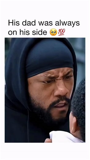 Entertainment on Instagram: "I love how his dad had his back 🎬: Everybody Hates Chris Everybody Hates Chris is a sitcom based on the life of comedian Chris Rock, who narrates the show, about his experiences growing up in 1980s Brooklyn, New York, as the eldest of three children in a working-class family. The series, created by Chris Rock and Ali LeRoi, aired on UPN and The CW from 2005 to 2009 and follows Chris as he navigates school, family life, and the challenges of being a black kid in a pr