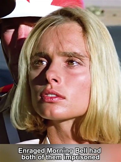 Classic Bond sips champagne calmly mid-mission，How does he stay this chill under pressure#movie#film