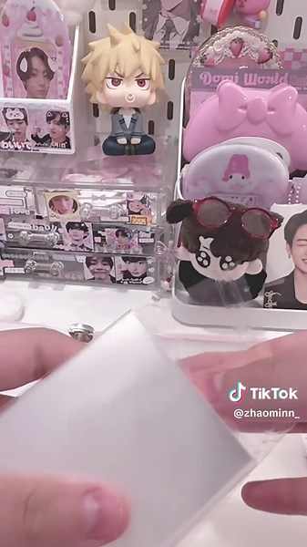 Unboxing BTS Photocards: Resleeving Tips