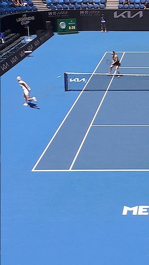 AROUND the net stunner! 🤯