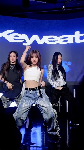 260429 INIT 1 #엄지원 #UMJIONE Catch My Breath #Keyveatz #키비츠 #AOMG #강예슬 #유이 #KANGYESEUL #NEWY #AOMG