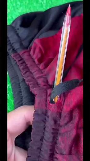 How to Easily Thread a Shoelace Through Pants in Seconds!#PantsHack#quickfixes