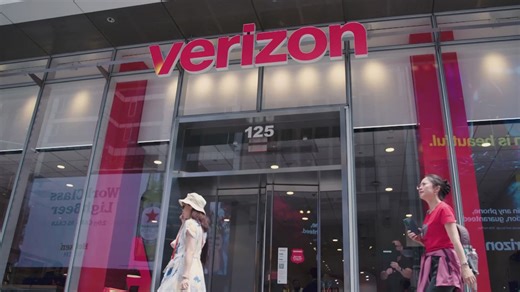 Scammers target Verizon customers after $20 credit tied to January outage
