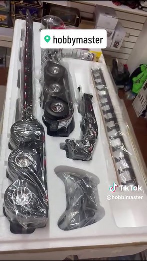 Tráiler a control remoto Western Star plataforma #hobby #trailerosmexicanos🇲🇽💯😎 #queretaro #irapuato🍓🍓🍓 #jugueteria #celayaguanajuato #harleydavidson #radiocontrol #traxxastrx4 #tracto #trailerosdecorazon