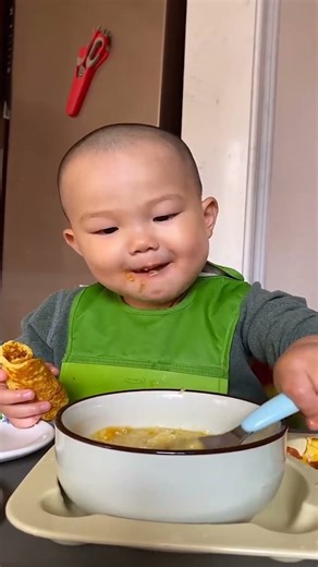 #cute #food #baby #babydiet #mukbang #babyfood #eating #shorts #viral