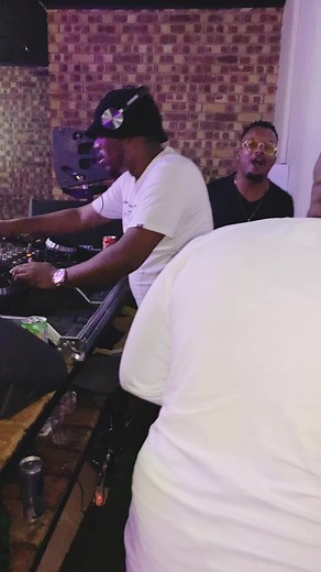 Umshayeli We Deep House 🙌🏽🤟🏽😩😩😩 Aah Mara Deep House ke Lifestyle 🤞🤞🤞 iyoohh Lesotho 🇱🇸 get ready for the bird 🦅 #SAMA28 #deephousemusic #soulfulhouse #amapianoisalifestyle