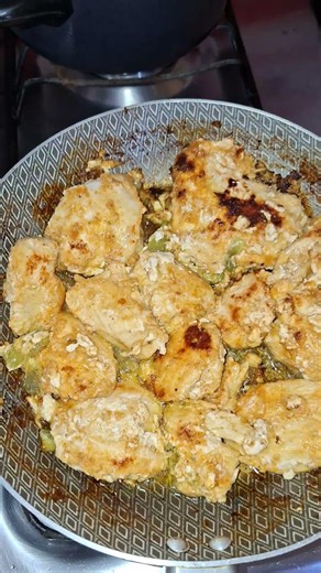 Beans, rice, and chicken fillet