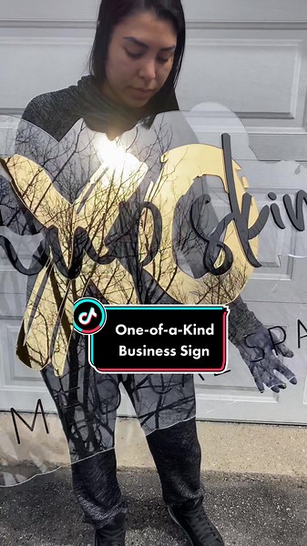I specialize in creating one of a kind business signs. #etsybusinessowner #shopifysmallbusiness #businessowner2022 #businessownertiktoks