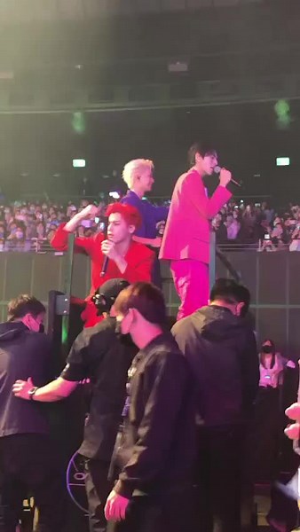 我該說我算幸運嗎(⁎⁍̴̛ᴗ⁍̴̛⁎) 搖滾區 結果靠超近🤍😻真的值得了💗#ozone #演唱會