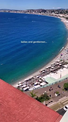 Discover the beauty of Nice and learn French with Azurlingua! 🇫🇷✨ Our language school is located in the heart of the French Riviera, immerse yourself in the local culture and learn French while enjoying the warm sun, charming streets and breathtaking scenery. ☀️ With experienced teachers and a wide range of courses, we are committed to helping you achieve your language goals. 🎯 Don’t miss out on this unique opportunity! Contact us today to learn more. 🤝🏼 | Azurlingua