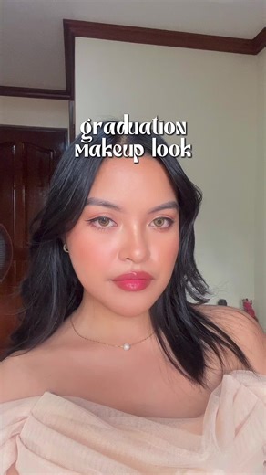 Easy Graduation Makeup Look: Products used, Tips, and Tutorial