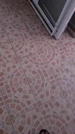 via message Bnsoir mo pays.. mo dan 1 difficulte bien grave.. bne fami dan la cour kot moi a fond dans black magic.. la tete black magic la professer lekol 1 dimoune ki soidisant ki eduquer p fr bne travail nimporte ek sale.. li al trainer dan tout cimetiere li pren la terre kot nou li aller.. aster li p amene zanimo pou sacrifier.. nou nou hindou ek li p amene cochon soidisant pou fr la priere.. hier em line amene traiteur dan la cour pou coupe poule pou fr sacrifice disang.. noune gagne zot en