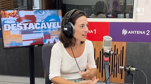 🎤 No novo episódio de "Destacável", Aurélio Gomes convida Anna Setton, cantautora brasileira a viver em Portugal, a contar-nos como se cruzou com Djavan no seu caminho e que memórias lhe traz. E, com o seu violão, ainda nos deixou uma pequena surpresa... 🎧 Disponível em Spotify, Apple Podcasts, Google Podcasts e RTP Play — antena1.rtp.pt/programa/destacavel | Antena1