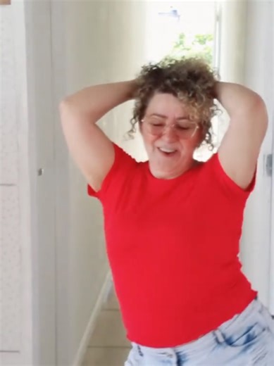 Isabela Dancing Moves: A Fun Showcase