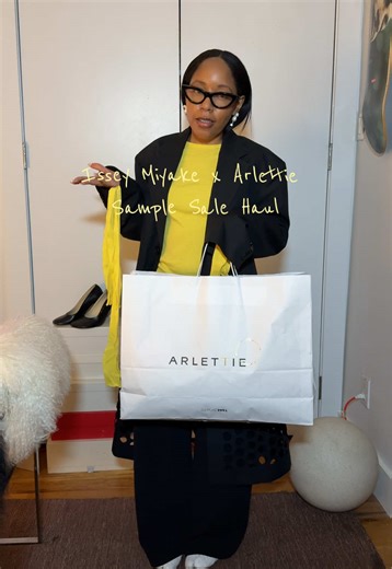 Arlettie x Issey Miyake Sample Sale Haul! | Unboxing Deals