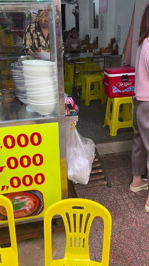 514K views · 2.6K reactions | Here comes 6lb bun Rieu challenge in Vietnam  | Raìna | Facebook