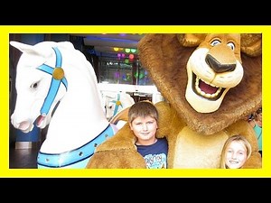 ALEX THE LION FROM MADAGASCAR MEET & GREET