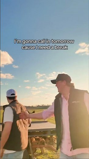 About to have a LONG NECK WEEKEND up in Brisbane! SHARE this with who you’re bringing! #drinkingsong