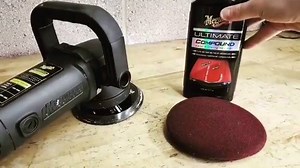 El Ultimate Compound con su fórmula rápida y segura restaura el color y claridad de la pintura del auto. Nivel de corte rápido sin dejar rayones. Se puede usar a mano o con pulidora. Compra en línea a través de: www.meguiars.com.mx | Meguiars México