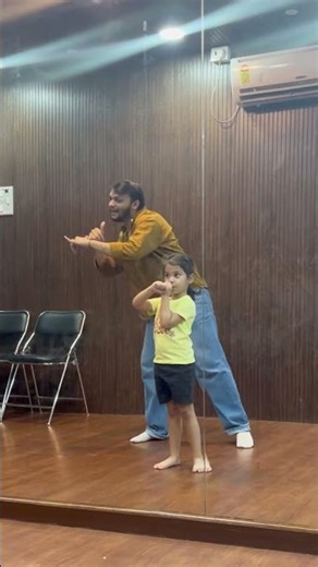 Bum Bum Bole | Kids Dance Choreography #bollywood #dance #danceshorts #kidsvideo #danceclass #fyp