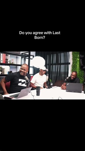 Do you agree with how Zolani Tete picks his winners? 🤔 Boxing fans, let’s talk 👀🔥 Zolani “The Last Born” Tete steps into the ring with us and hands Moruti “Babyface” Mthalane the title 🏆 Smart matchmaking… or pure boxing drama loading? This isn’t just any setup — it’s a proper tournament stacked with serious names: Hekkie Budler, Sive Nontshinga, Azinga Fuzile, Makazole Tete, McButi Sinyabi, Siyakholwa Kuse, Siseko Teyise, Nkosinathi Joyi, Mzonk Fana, Ali Funeka, Aphiwe Mboyiya, Asanda Gingq