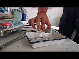 Laboratory experimental procedure to determine the shrinkage limit of a soil