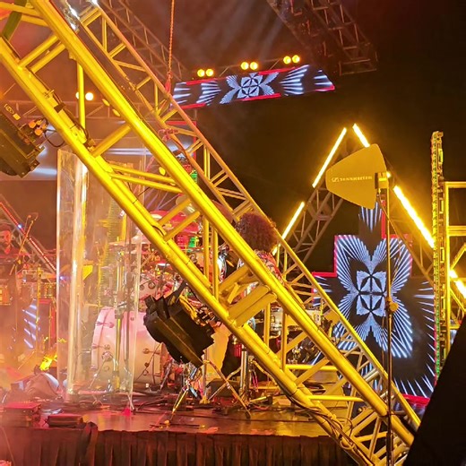 Backstage Moments with Sarith Surith on New Year's Eve