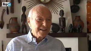 424K views · 3.3K shares | 22 dicembre 1928 - Nasce a Torino Piero Angela. Lo festeggiamo con questa intervista girata nella sua abitazione dove racconta i segreti di una vita straordinaria | la Repubblica | Facebook