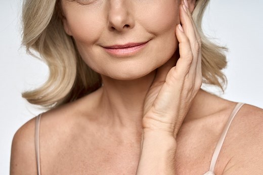 Affaissement du visage : comment redessiner l’ovale du visage ?