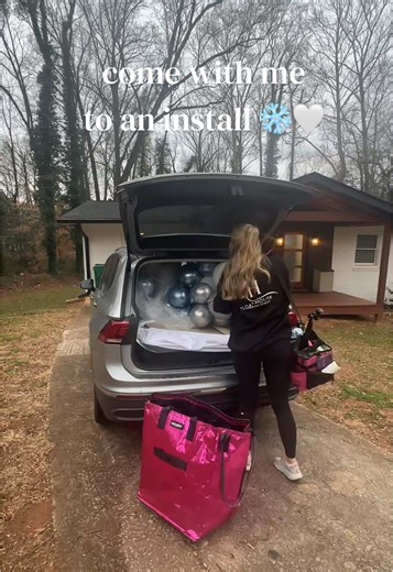 Winter Wonderland Balloon Garland Installation Guide