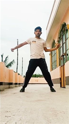 New Dance Video . Saikat Sain . #bollywoodsongs #dance #ytshorts .