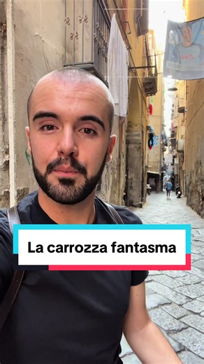 La Carrozza Fantasma: Misteri nel Vico di Napoli