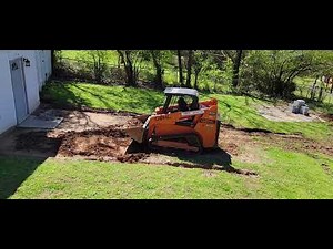 Dirt Moving With SkidSteer *GEHL RT105*