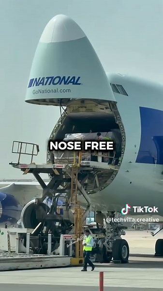 why the Boeing 747 hump improved the plane #boeing #boeing747 #plane #planes