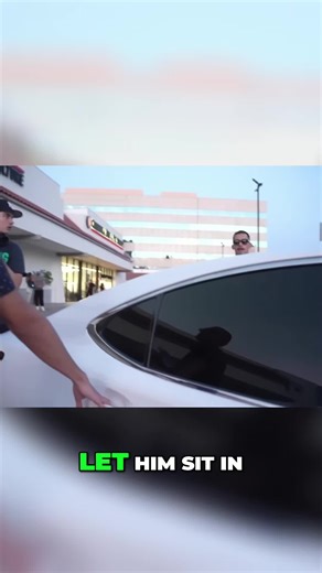 The neon streamer (@neonstreamer2)’s videos with original sound - The neon streamer