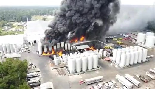 NEW DRONE FOOTAGE following an explosion in Tangipahoa Parish at Smitty’s Supply (Courtesy Chris Owens) https://www.wbrz.com/news/evacuation-zone-set-up-near-roseland-explosion-site-school-children-being-taken-to-amite-school-board-office | WBRZ Channel 2