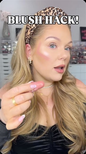 KELLY STRACK on Instagram: "Blush hack to fake cheek filler✨💕 #makeup #beauty #makeuphacks #beautyhacks #blush"